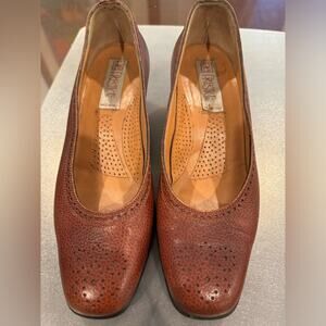 Elegance Leather Shoes Made in‎ Italy, Size 35½, 2-Inch Heel Brown Classic Style